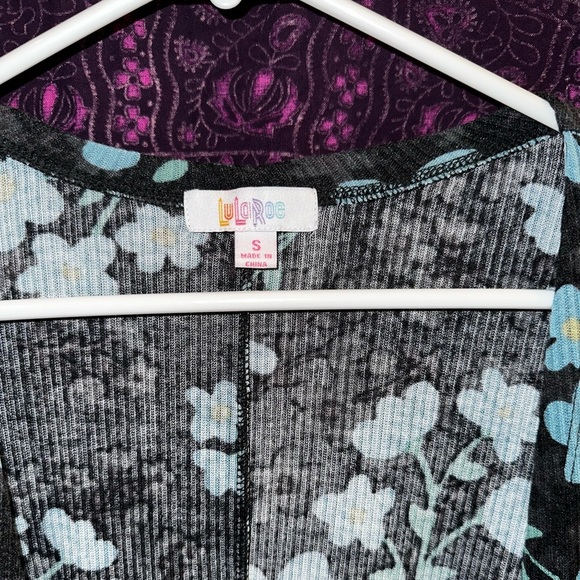 Flower Cardigan - Picture 6 of 6